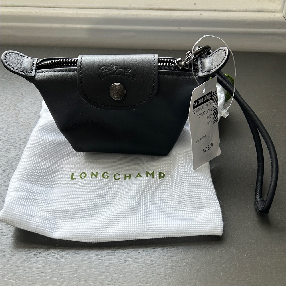 Longchamp Elegant Black Leather coin purse